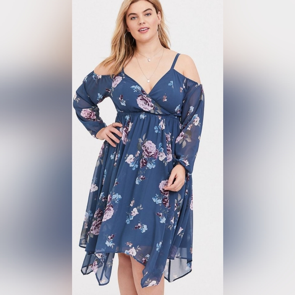 Torrid Blue Floral Cold Shoulder Chiffon Dress Size 1X
